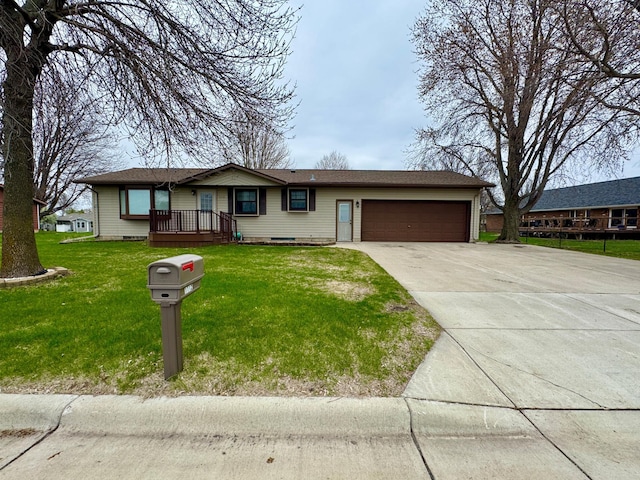 1112 10th St, Gaylord, MN 55334 - ranch-style home featuring a front yard, driveway, a garage, and crawl space