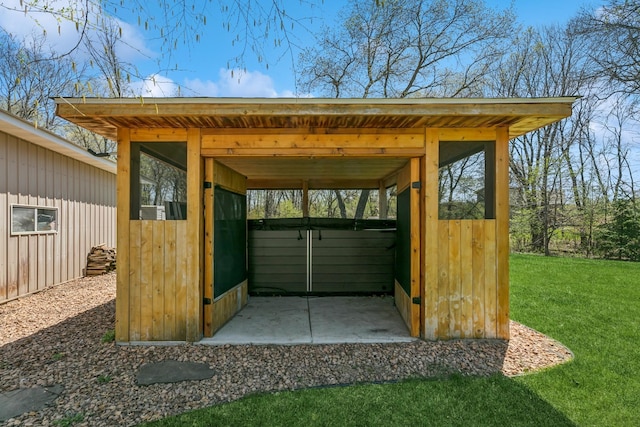 view of outbuilding