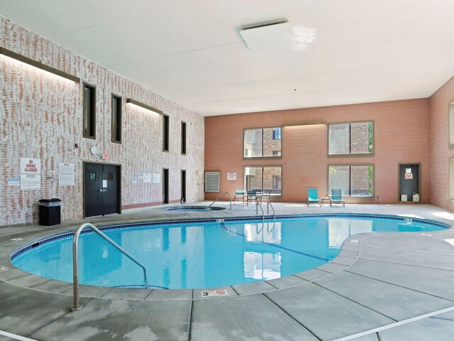 7520 Cahill Rd Unit 222A, Edina, MN 55439 - view of indoor pool