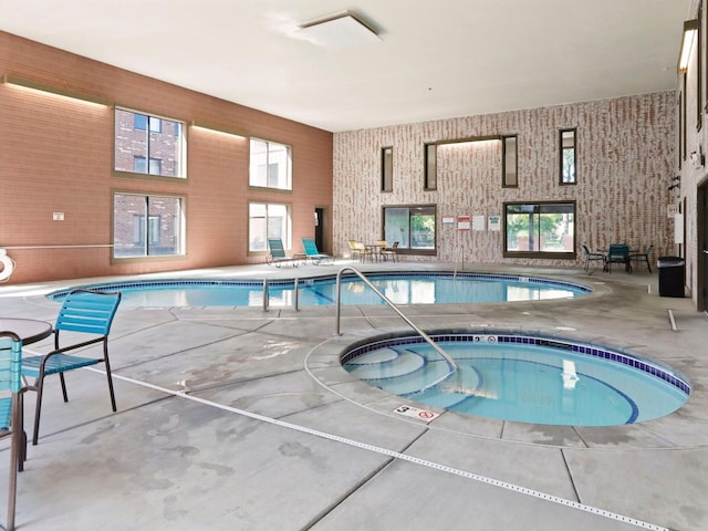 7520 Cahill Rd Unit 222A, Edina, MN 55439 - view of indoor community pool