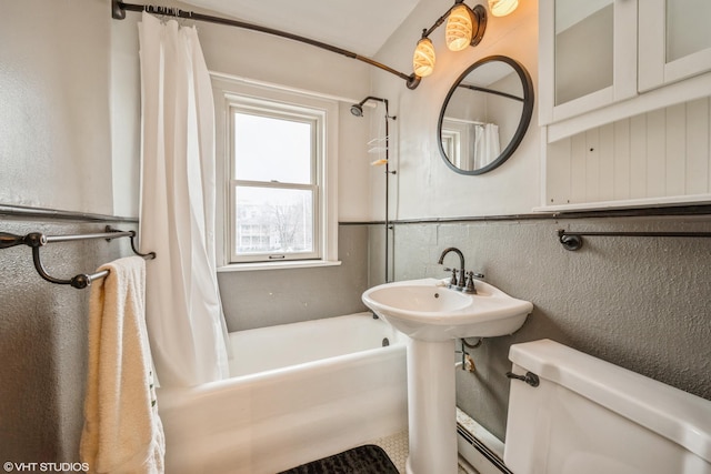 79 Western Ave N Unit 206, Saint Paul, MN 55102 - bathroom featuring shower / tub combo and toilet