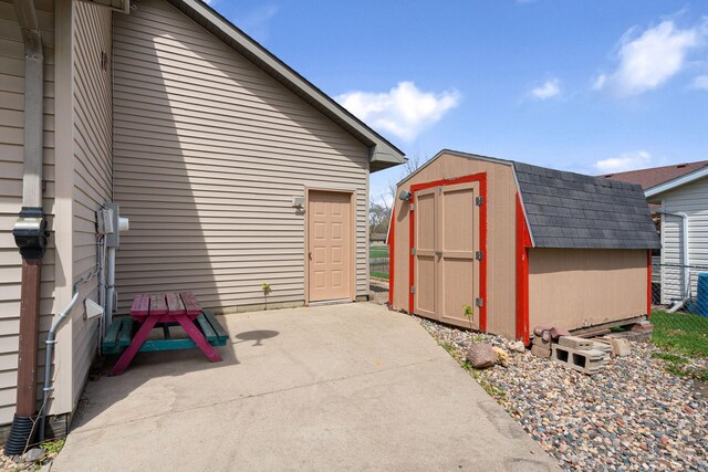 404 6th St NW, New Richland, MN 56072 - view of shed