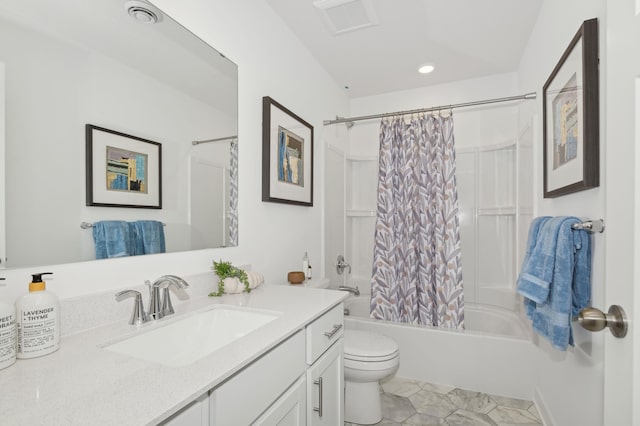 2336 Jandell Ave NE, Saint Michael, MN 55376 - bathroom featuring shower / tub combo with curtain, toilet, vanity, and recessed lighting