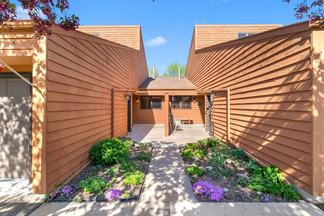 38546 Grand Ave, North Branch, MN 55056 - back of house with a patio