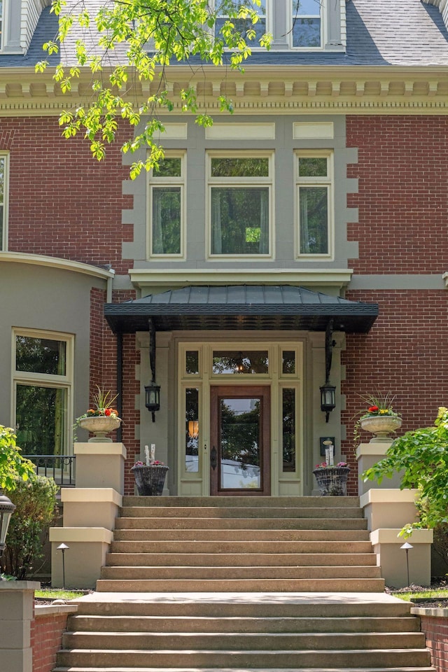 1721 Mount Curve Ave, Minneapolis, MN 55403 - entrance to property featuring brick siding