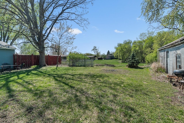 305 Pierson Ave, New Richmond, WI 54017 - view of yard