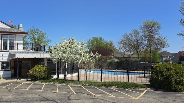 173 Cardinal Ln, Clearwater, MN 55320 - community pool with fence