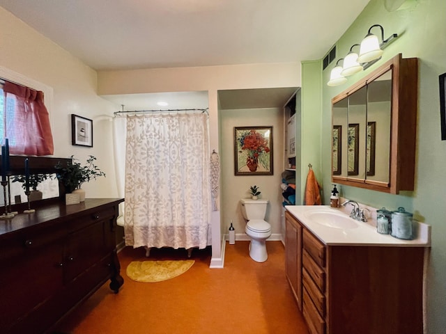 506 2nd St S, Tower, MN 55790 - bathroom with toilet, vanity, curtained shower, and baseboards
