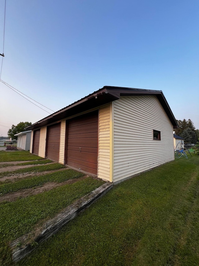 513 Water Ave N, Saint Hilaire, MN 56754 - view of garage