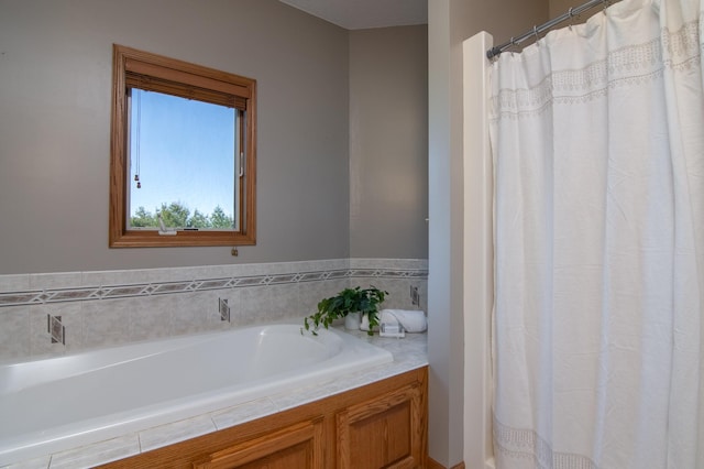 532 150th St, Alden Twp, WI 54001 - full bath featuring a garden tub