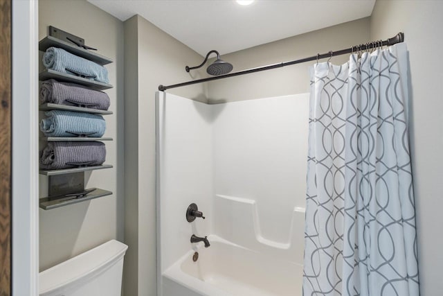 701 Chalupsky Ave SE, New Prague, MN 56071 - full bath featuring toilet and shower / bath combo