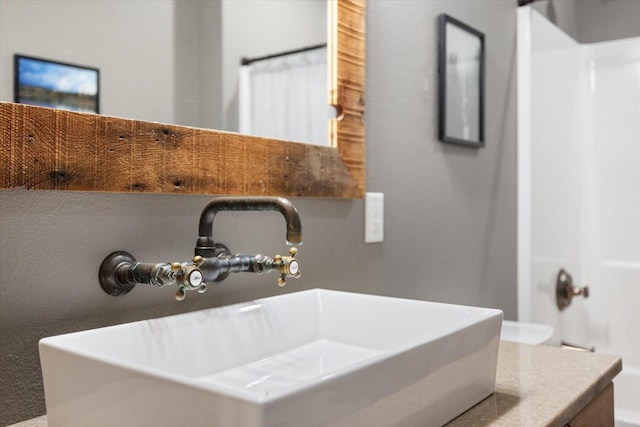 701 Chalupsky Ave SE, New Prague, MN 56071 - bathroom featuring vanity