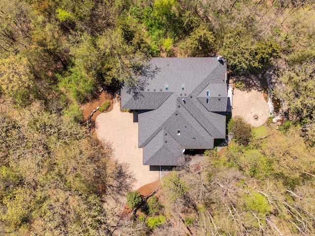 aerial view of property and surrounding area