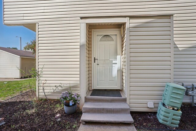 5624 Brookdale Dr N, Brooklyn Park, MN 55443 - view of entrance to property