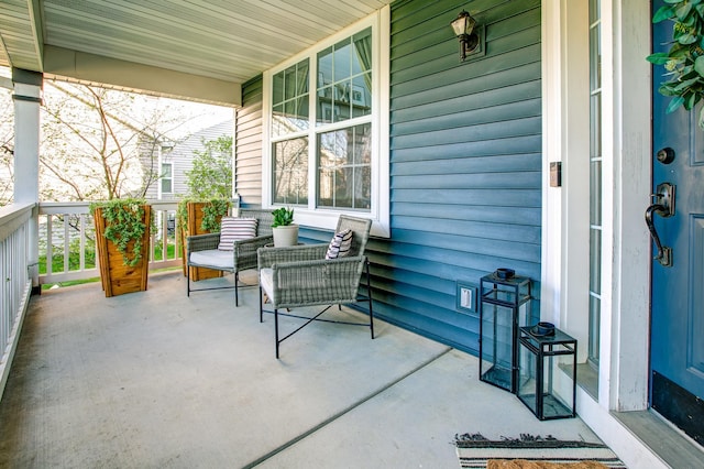 view of patio / terrace featuring covered porch