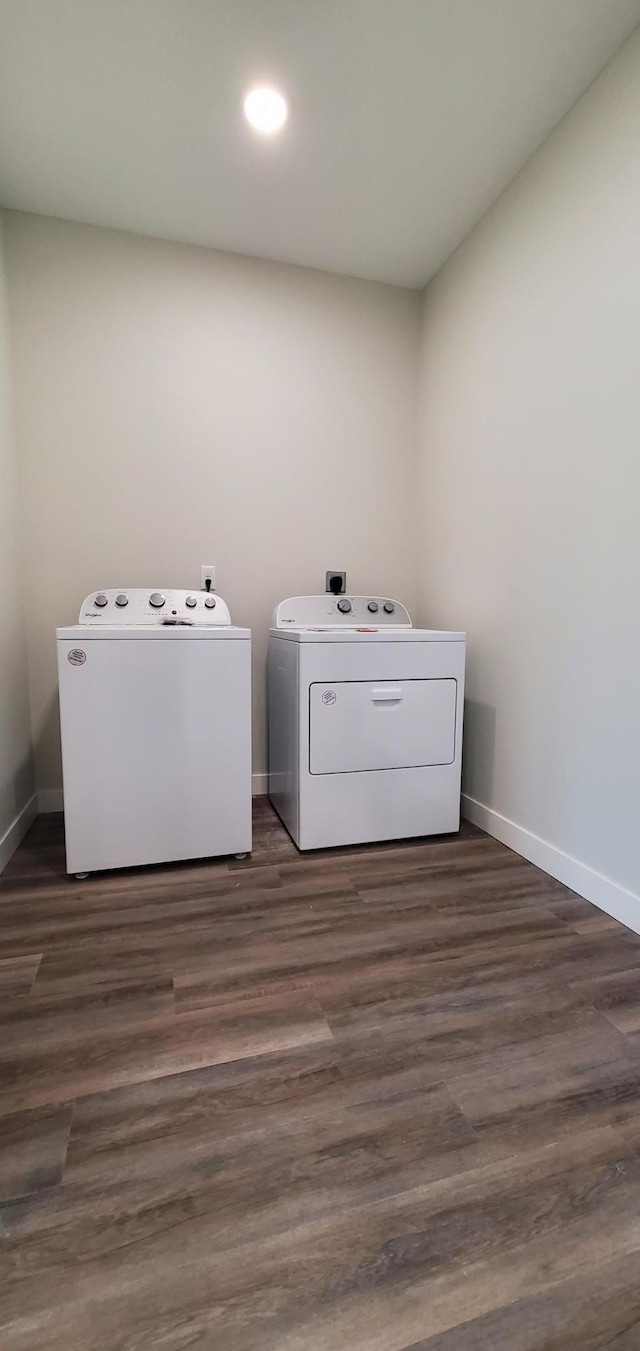 715 Lake Shore Dr NE Unit 108, Bemidji, MN 56601 - laundry area with independent washer and dryer, baseboards, recessed lighting, and dark wood finished floors