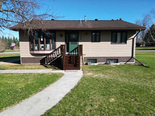 1008 Laurel St, Littlefork, MN 56653 - view of front of home featuring a front lawn