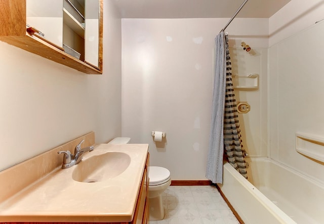 624 Main St, West Concord, MN 55985 - bathroom with toilet, shower / bath combination with curtain, baseboards, and vanity
