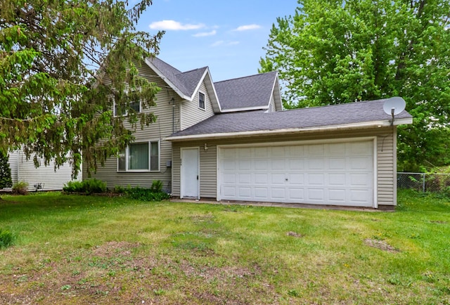 624 Main St, West Concord, MN 55985 - view of front of home featuring roof with shingles