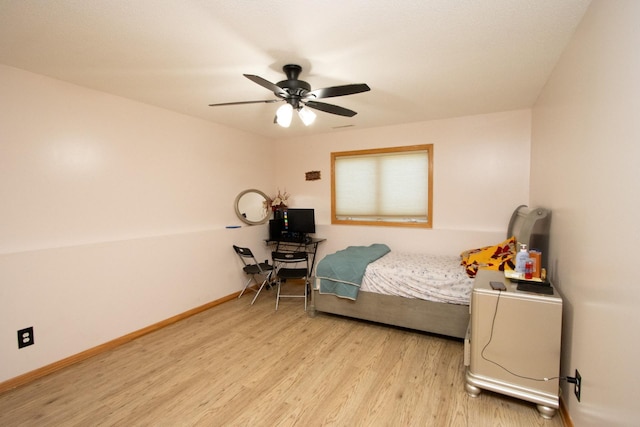 147 Waynesborough Way, Mankato, MN 56001 - bedroom with wood finished floors, a ceiling fan, and baseboards
