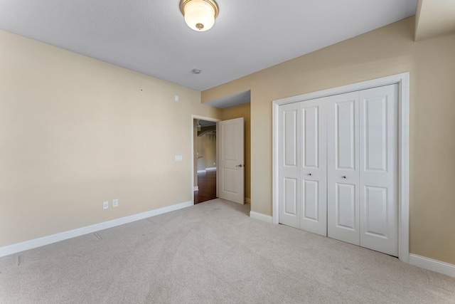 1320 Riverside Ln Unit 112, Mendota Heights, MN 55118 - unfurnished bedroom with carpet floors and a closet