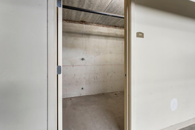 1320 Riverside Ln Unit 112, Mendota Heights, MN 55118 - view of closet