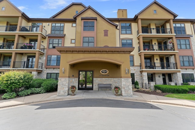 1320 Riverside Ln Unit 112, Mendota Heights, MN 55118 - view of apartment building / complex