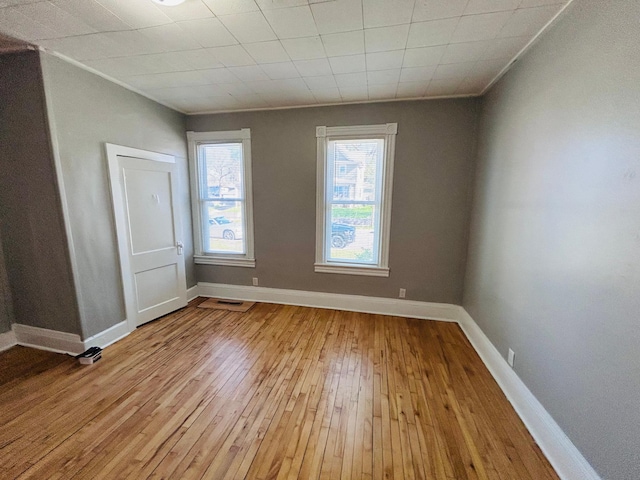 852 4th St E, Saint Paul, MN 55106 - spare room with light wood finished floors and baseboards