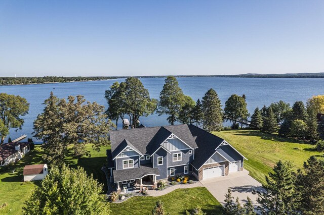 622 S Shore Dr, Detroit Lakes, MN 56501