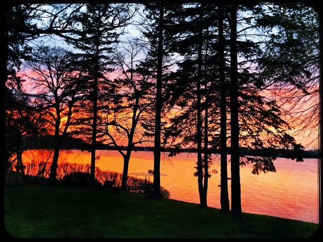 622 S Shore Dr, Detroit Lakes, MN 56501