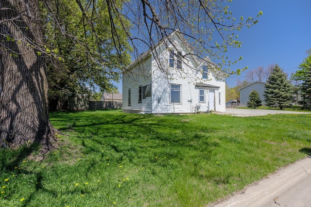 812 Main St, Dodge Center, MN 55927 - view of front of house
