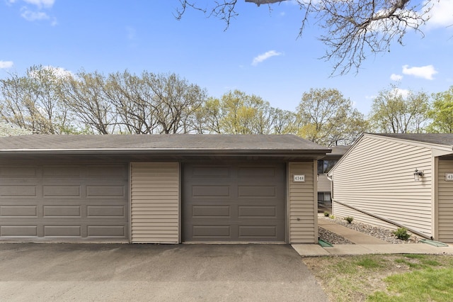 4348 Arden View Ct, Arden Hills, MN 55112 - view of detached garage