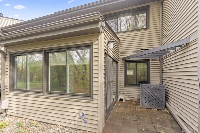 4348 Arden View Ct, Arden Hills, MN 55112 - view of side of property with a patio