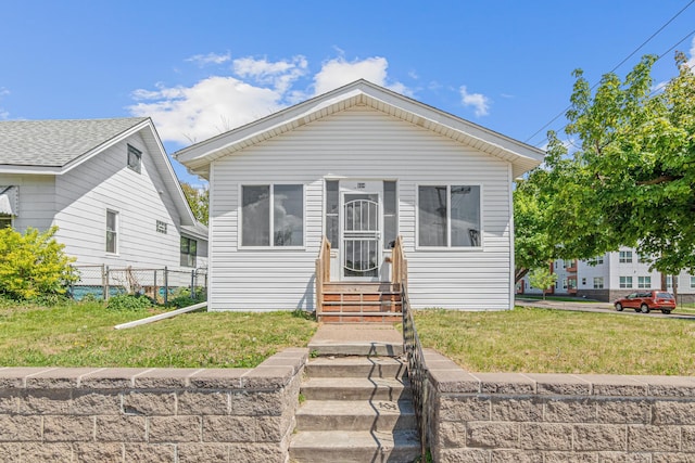 604 Asbury St, Saint Paul, MN 55104 - view of front of property featuring entry steps