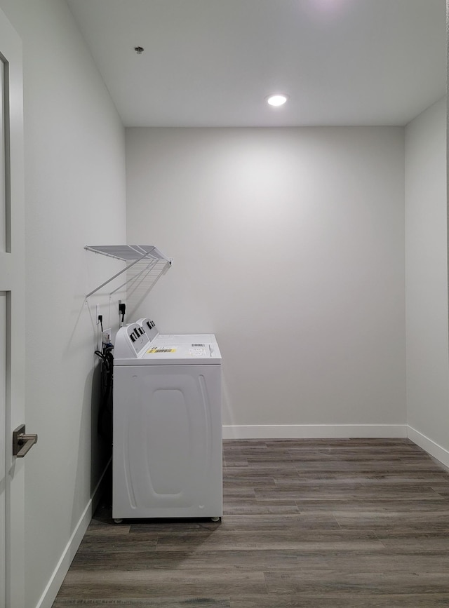 715 Lake Shore Dr NE Unit 105, Bemidji, MN 56601 - laundry area with separate washer and dryer, baseboards, recessed lighting, and wood finished floors