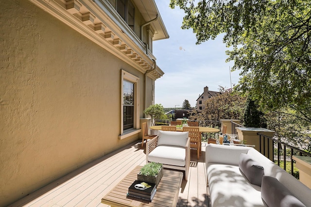 421 Summit Ave Unit 2, Saint Paul, MN 55102 - view of wooden terrace
