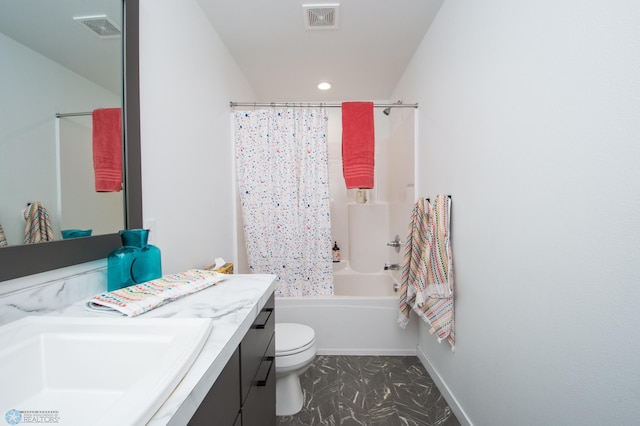 bathroom featuring vanity, toilet, baseboards, shower / bathtub combination with curtain, and recessed lighting
