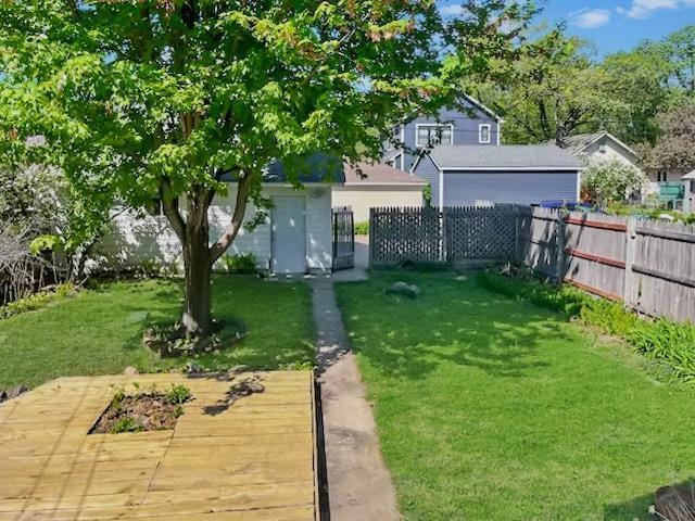 2748 41st Ave S, Minneapolis, MN 55406 - view of yard