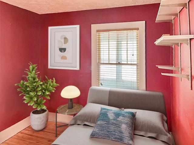 2748 41st Ave S, Minneapolis, MN 55406 - sitting room featuring wood finished floors and baseboards