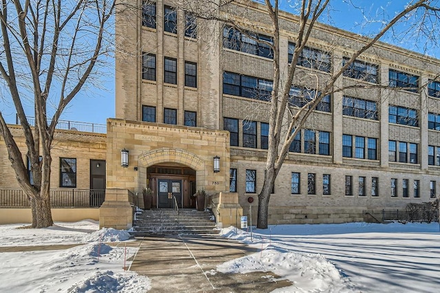 730 Stinson Blvd Unit 205, Minneapolis, MN 55413 - view of snow covered building