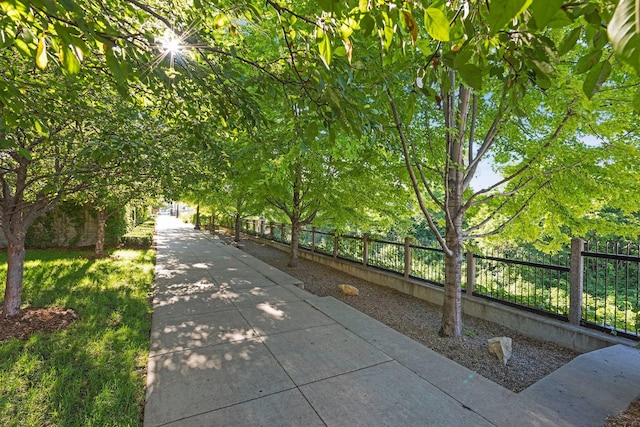 2845 Colfax Ave S Unit W202, Minneapolis, MN 55408 - view of property's community featuring fence