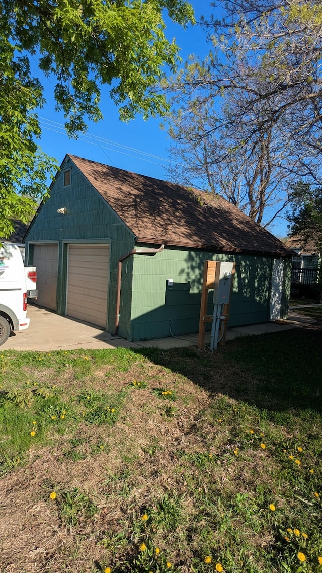 1211 10th Ave SW, Austin, MN 55912 - view of outbuilding featuring an outdoor structure