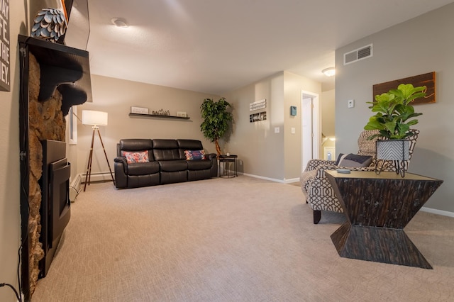 2520 Le Homme Dieu Hts NE Unit 2, Alexandria Twp, MN 56308 - carpeted living area featuring baseboards