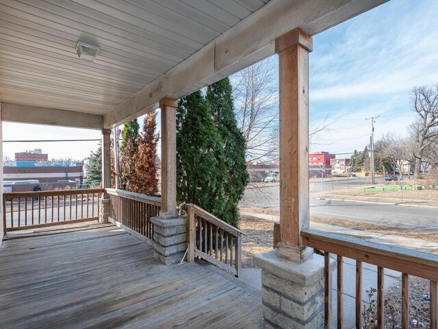 2100 Dupont Ave N, Minneapolis, MN 55411 - view of porch