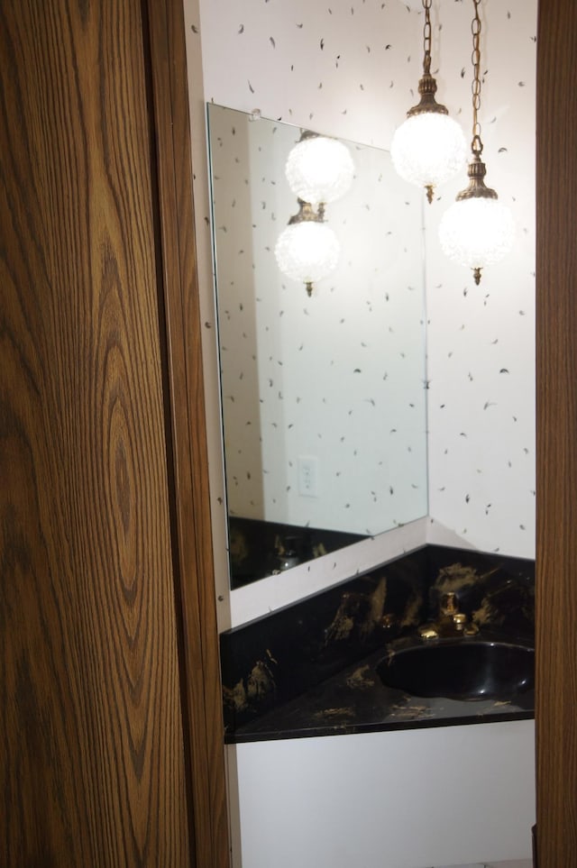 2140 Tamarin Trl, Golden Valley, MN 55427 - bathroom with vanity