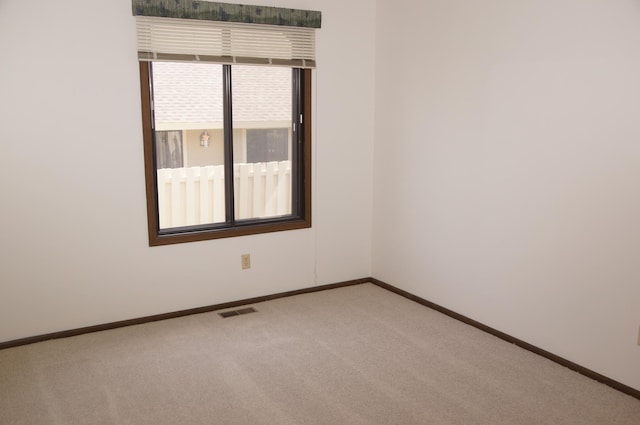2140 Tamarin Trl, Golden Valley, MN 55427 - empty room featuring carpet and baseboards