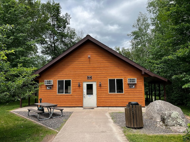 view of front of house