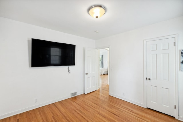 5341 Knox Ave S, Minneapolis, MN 55419 - unfurnished bedroom featuring light wood finished floors and baseboards