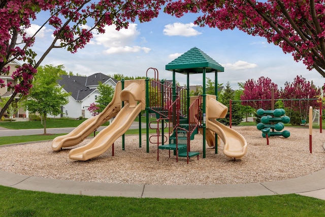 11200 Walnut Ln, Woodbury, MN 55129 - view of community play area