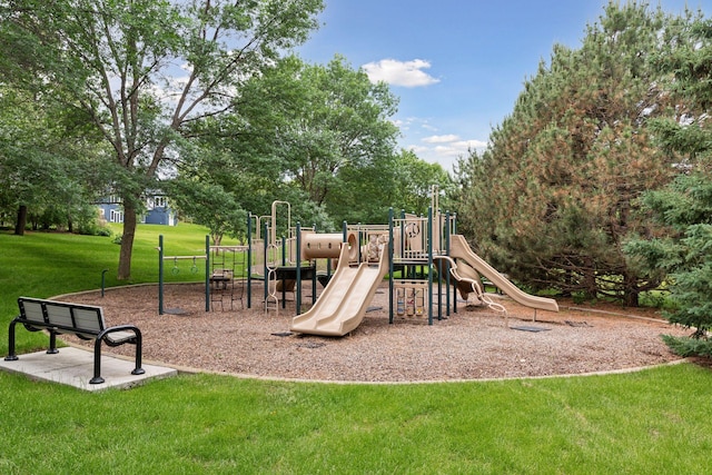11200 Walnut Ln, Woodbury, MN 55129 - community play area featuring a yard